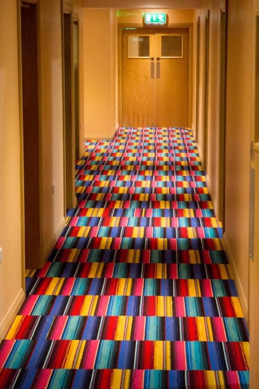 Хостелы Savoy Hostel Galway City Centre Голуэй