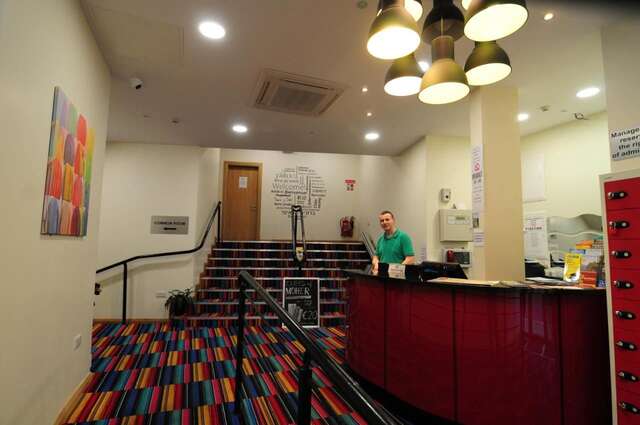 Хостелы Savoy Hostel Galway City Centre Голуэй-15