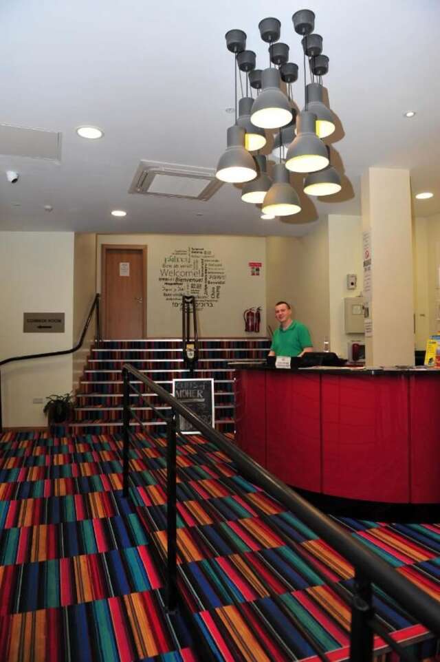 Хостелы Savoy Hostel Galway City Centre Голуэй-8